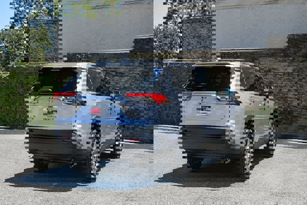 Used 2023 Toyota RAV4 LE image 6