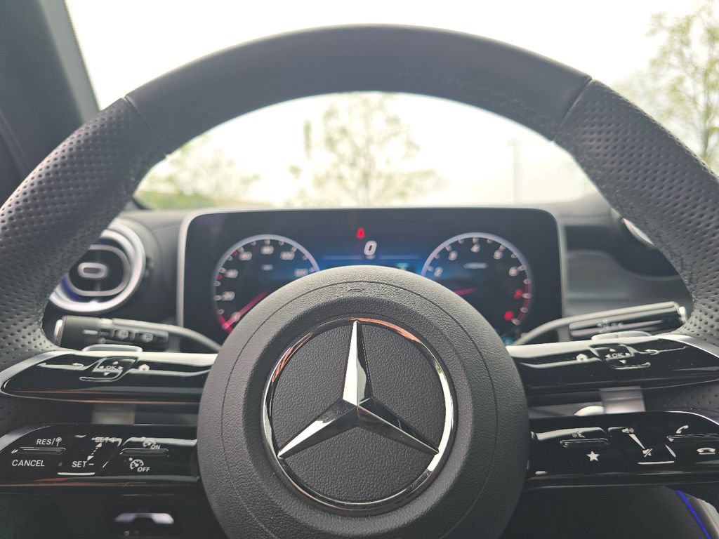 Certified 2026 Mercedes-Benz GLC 300 4MATIC image 29