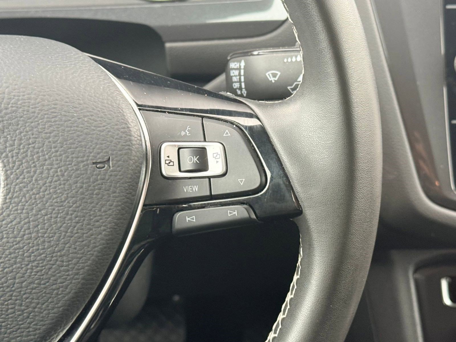 Used 2021 Volkswagen Tiguan SE image 23