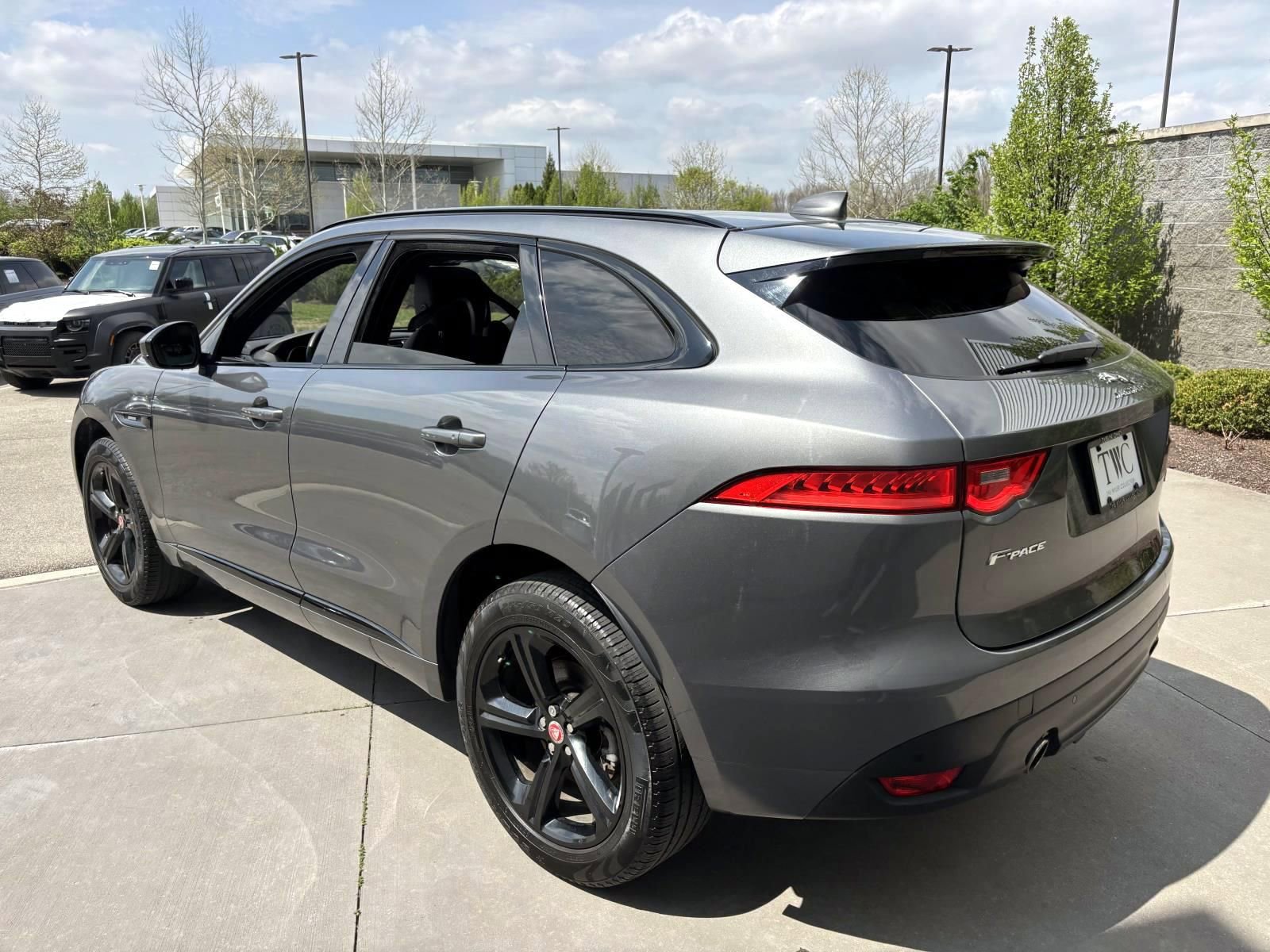 Used 2019 Jaguar F-PACE R-Sport AWD/4WD image 7