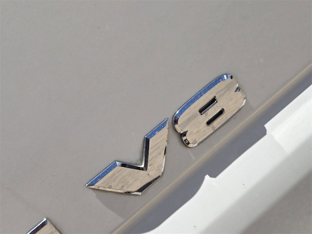 Used 2020 Nissan Titan SL w/ Moonroof Package image 11