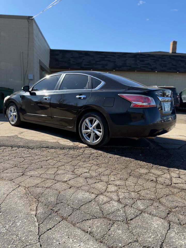 Used 2014 Nissan Altima 2.5 SV w/ Convenience Package image 2