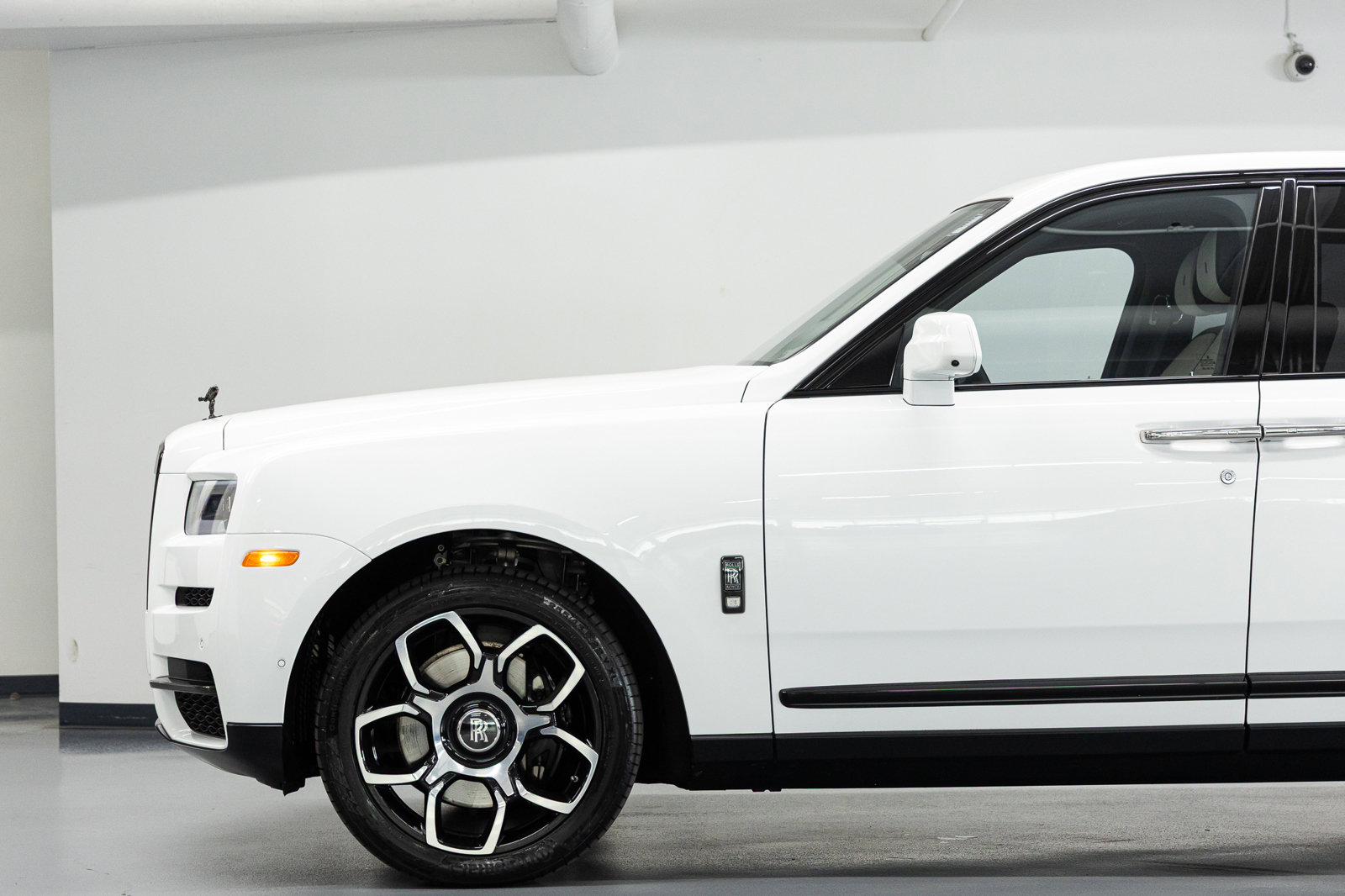 Certified 2023 Rolls-Royce Cullinan Black Badge w/ Driver's Package AWD/4WD image 17
