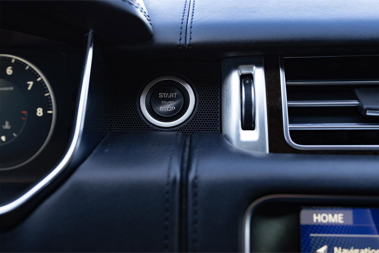 Used 2017 Land Rover Range Rover Autobiography image 28