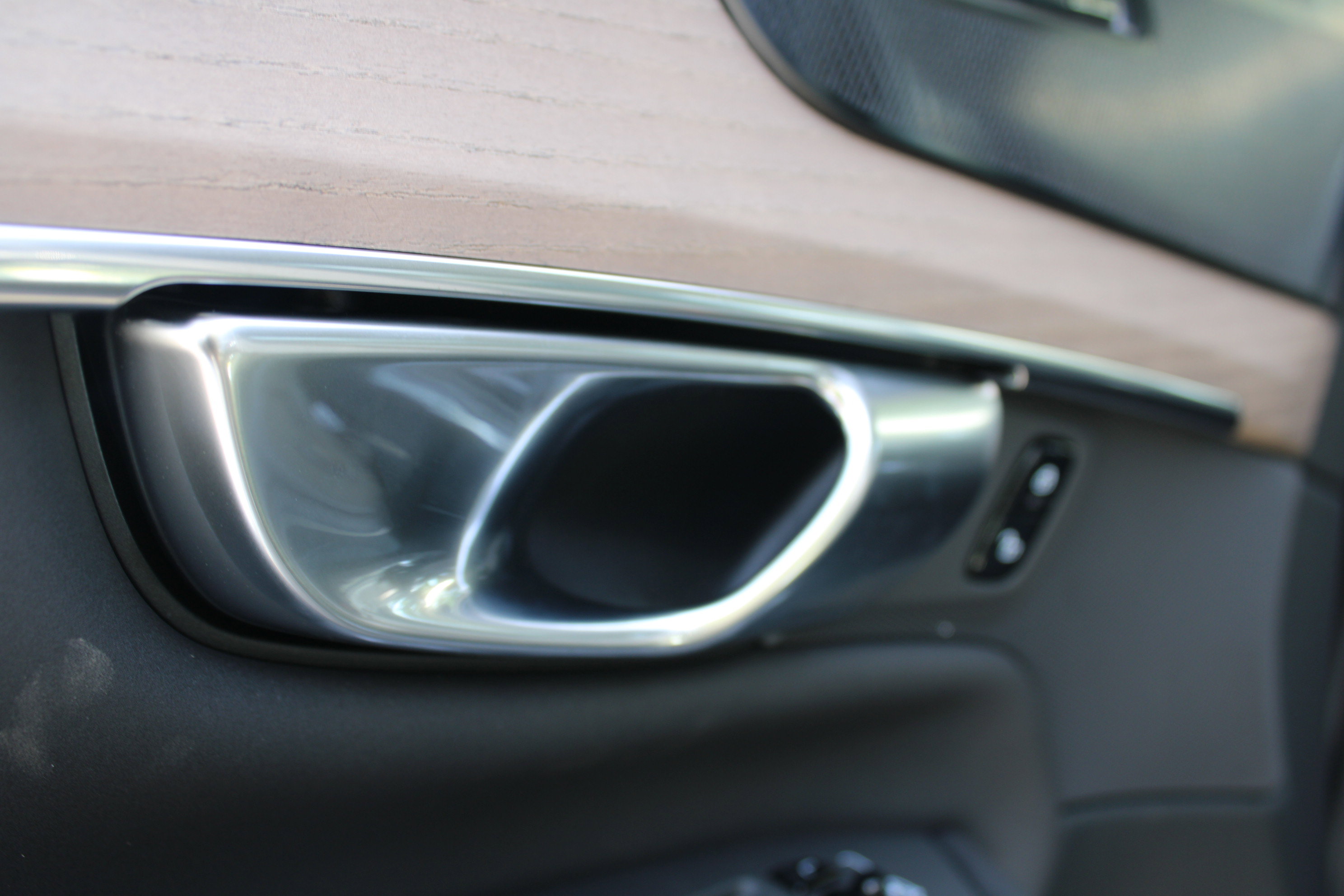 New 2026 Volvo XC90 B6 Plus w/ Protection Package Premier AWD/4WD image 12