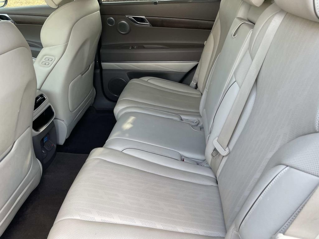 Used 2023 Genesis GV80 2.5T w/ Advanced Package image 27