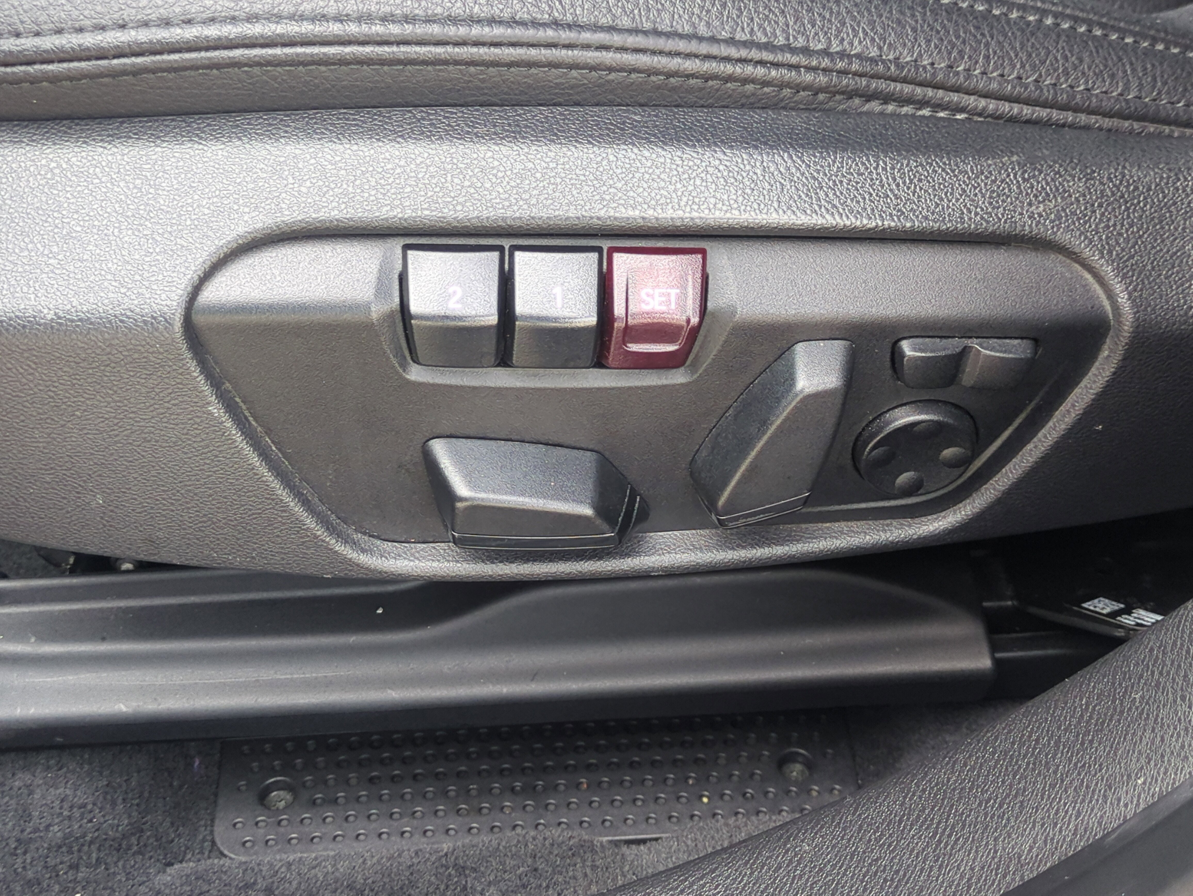 Used 2019 BMW X2 sDrive28i w/ Convenience Package image 21