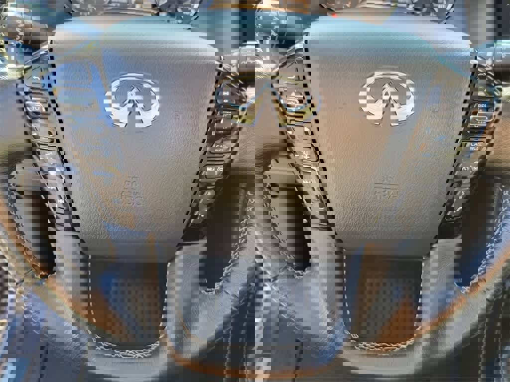 Used 2024 INFINITI QX80 Luxe image 18