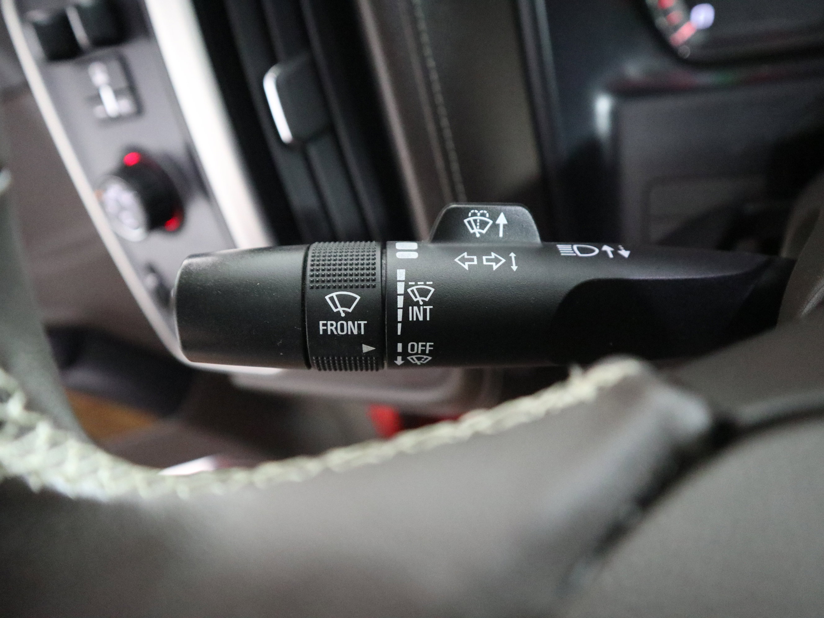 Used 2014 GMC Sierra 1500 SLT w/ Suspension Package, Off-Road image 22