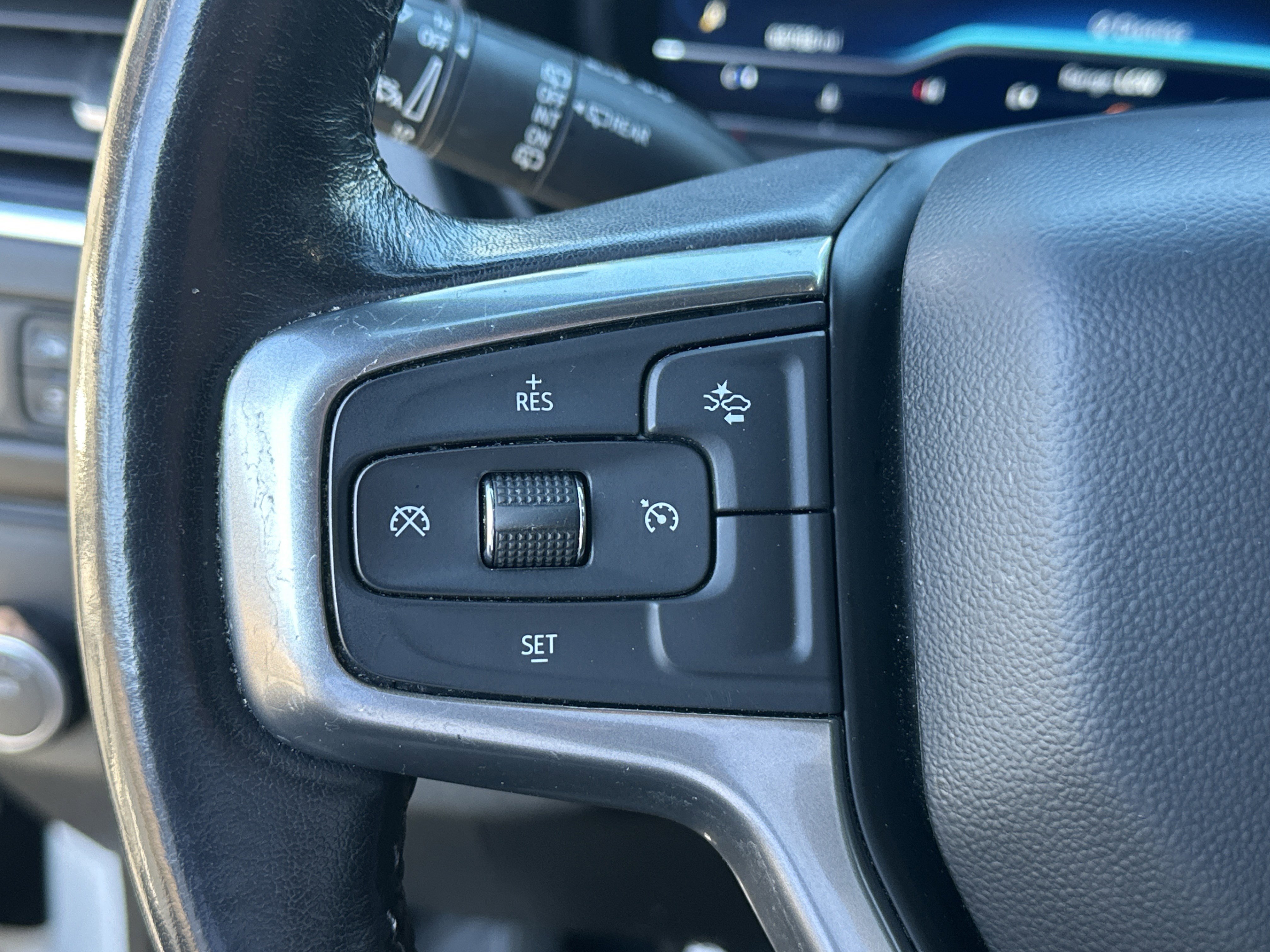 Certified 2022 Chevrolet Suburban LT image 29