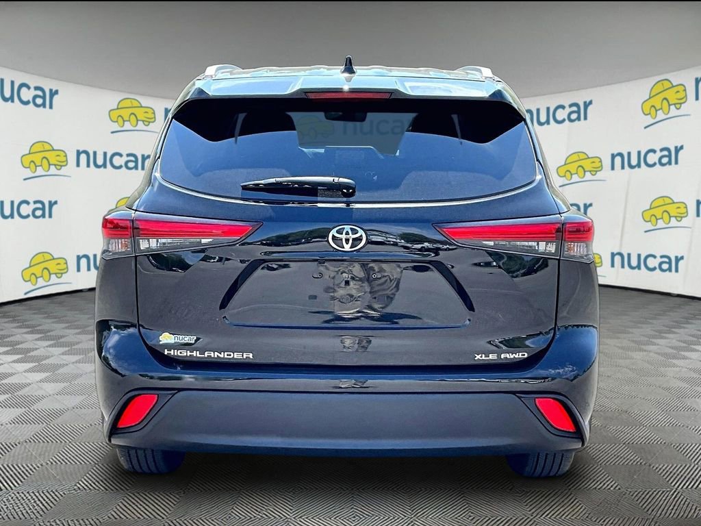 Used 2023 Toyota Highlander XLE AWD/4WD image 5