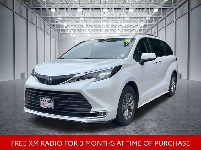 Certified 2024 Toyota Sienna XLE FWD image 4