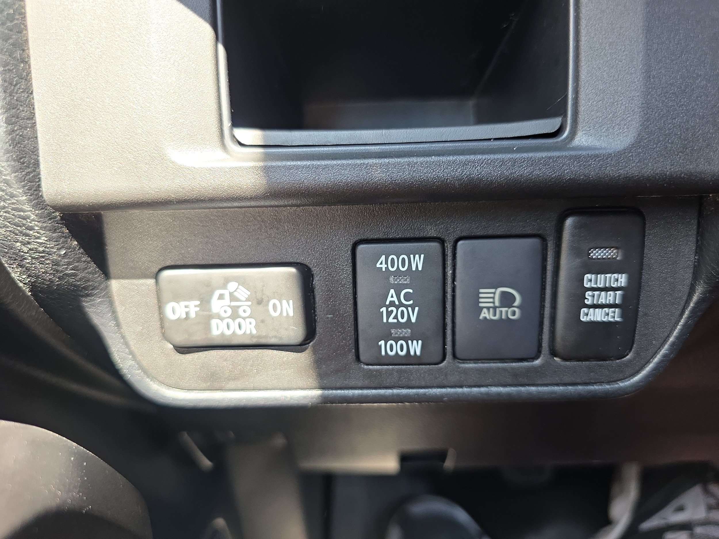 Used 2019 Toyota Tacoma TRD Off-Road w/ Technology Package AWD/4WD image 24