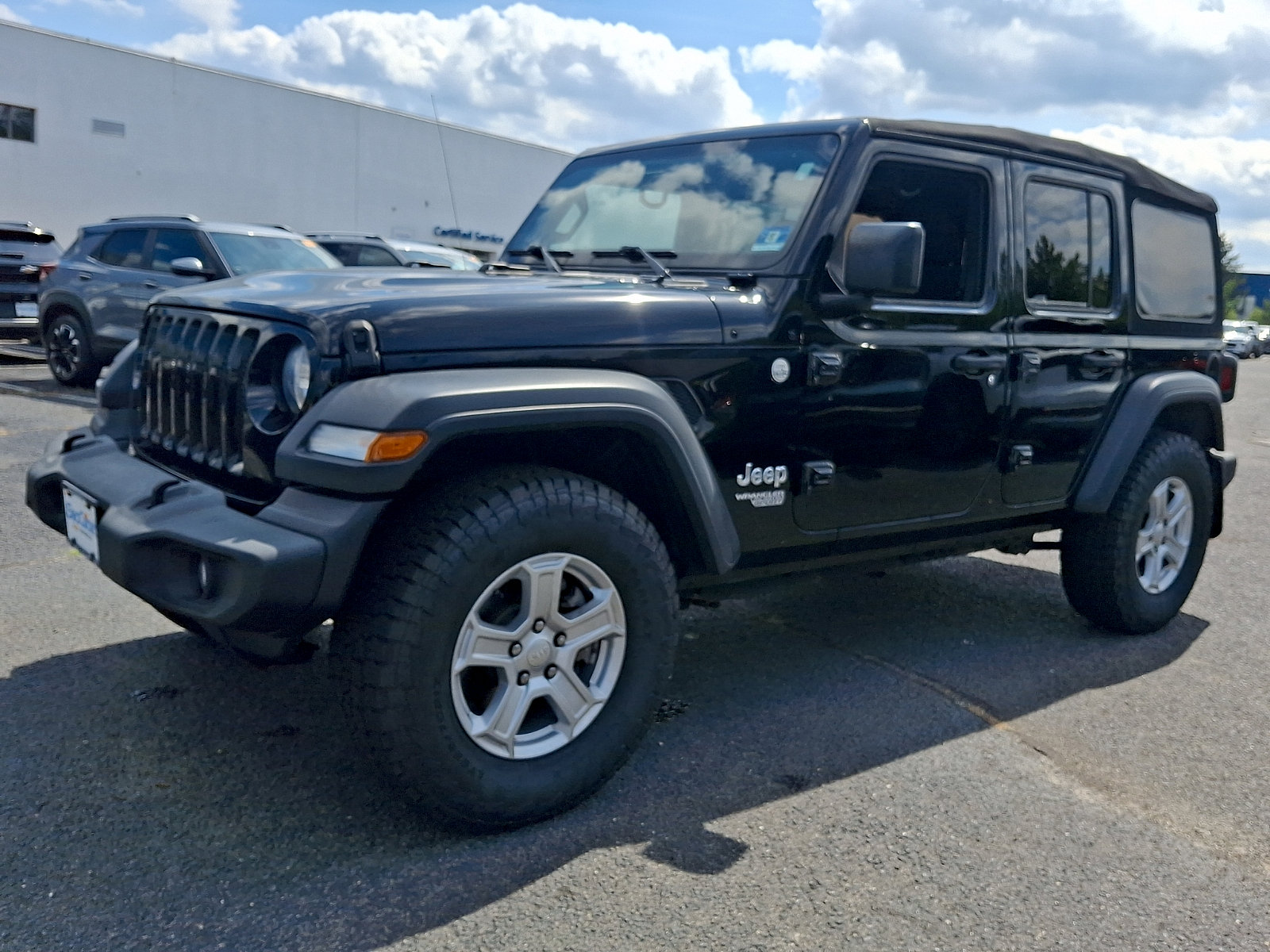 Used 2018 Jeep Wrangler Unlimited Sport S AWD/4WD image 3