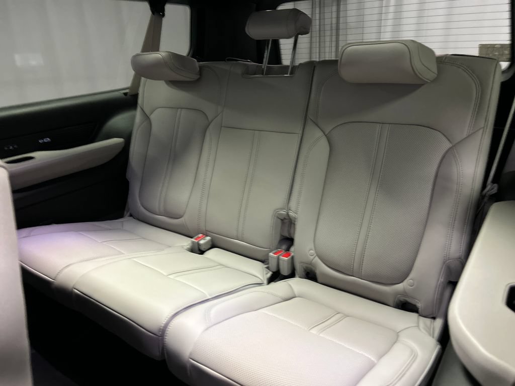 New 2026 Jeep Grand Wagoneer L 4WD image 23