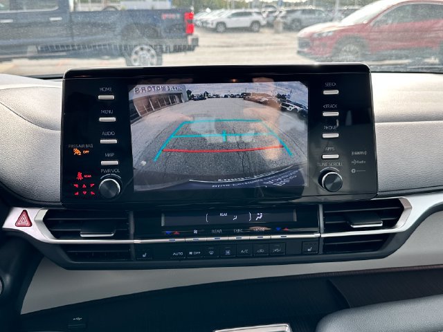 Used 2022 Toyota Sienna XLE FWD image 15
