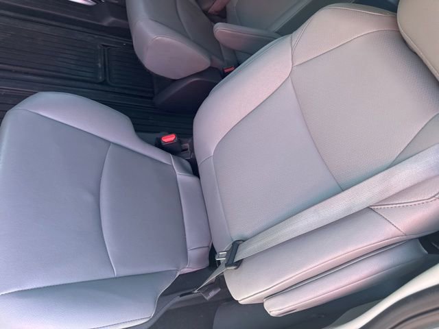 Used 2024 Toyota Sienna XLE FWD image 12
