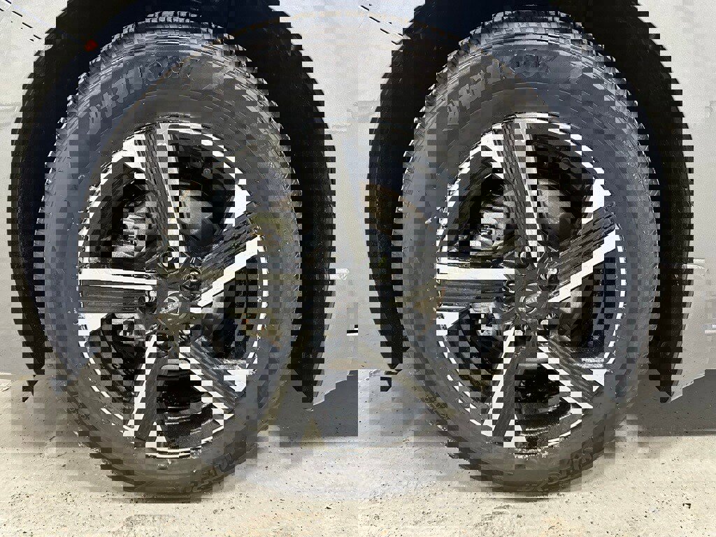 Used 2025 Nissan Sentra SV image 59