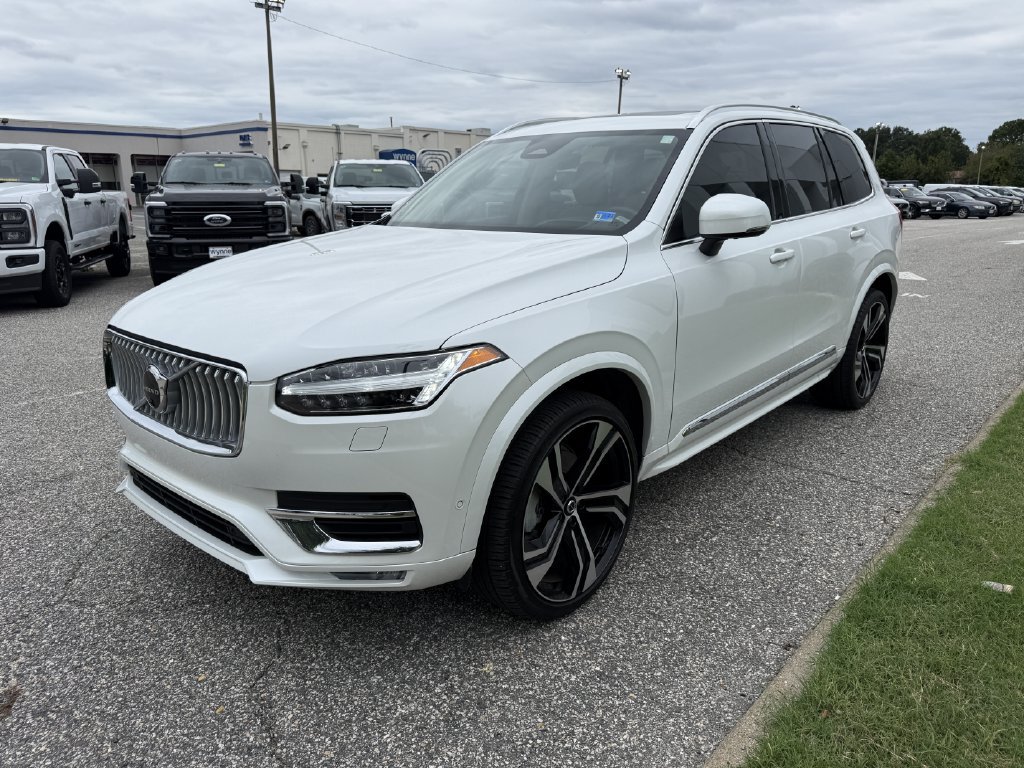 Certified 2025 Volvo XC90 B5 Ultra w/ Lounge Package AWD/4WD image 15