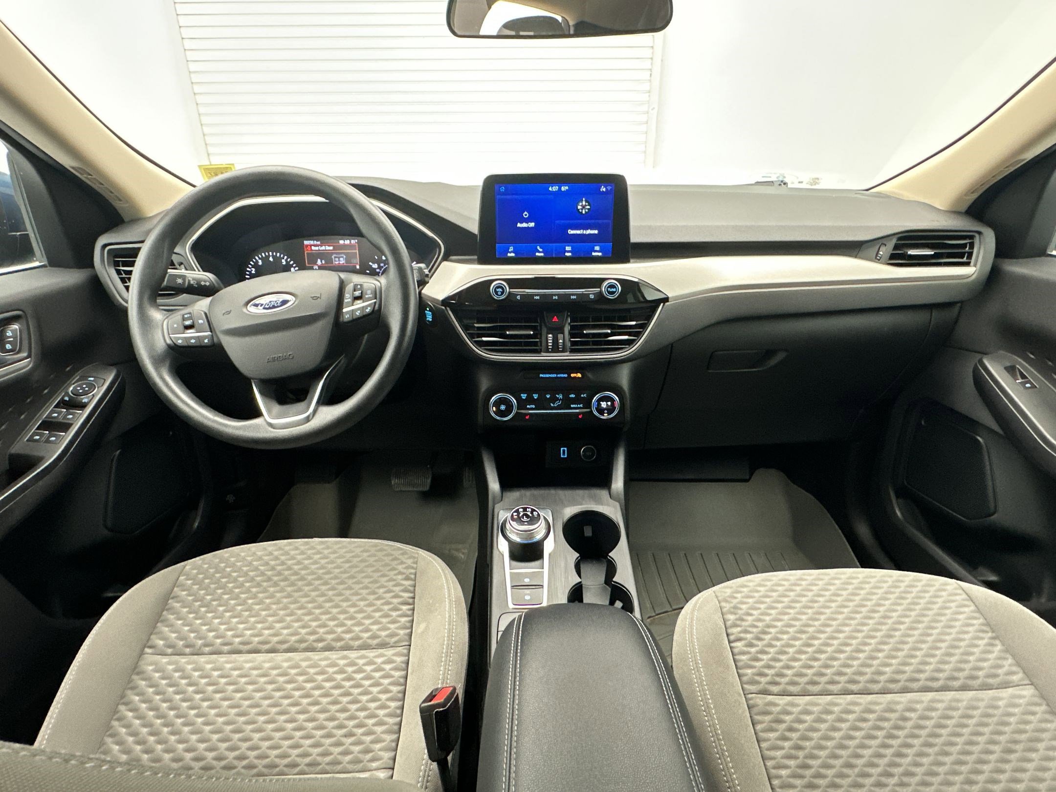 Used 2020 Ford Escape SE image 15