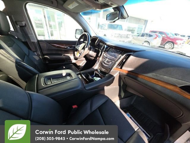 Used 2016 Cadillac Escalade ESV 4WD image 21