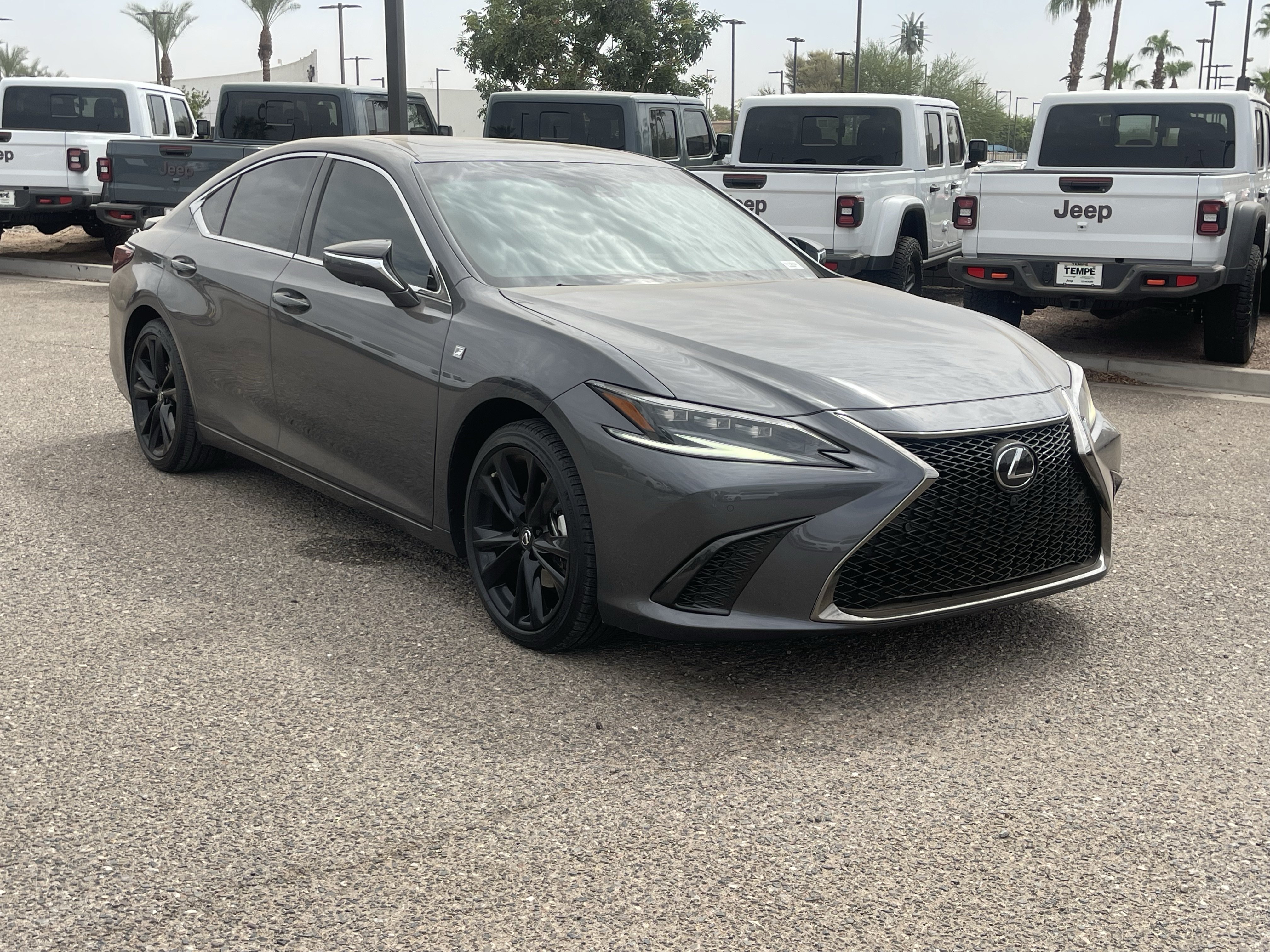 Used 2023 Lexus ES 350 F Sport w/ Accessory Package (Z2) FWD image 8