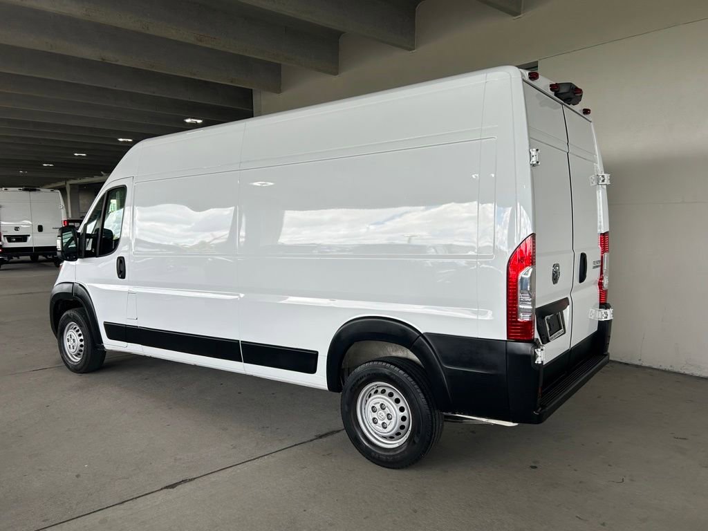 Used 2025 RAM ProMaster 2500 w/ Convenience Group image 7