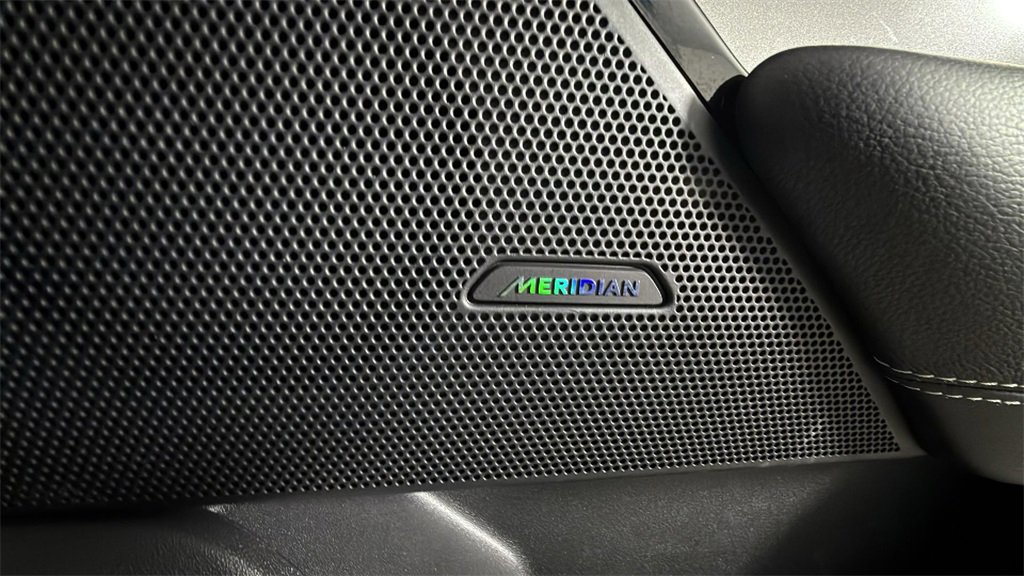 Used 2021 Land Rover Range Rover Velar S image 33