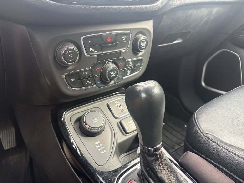 Used 2017 Jeep Compass Limited w/ Safe & Security Group image 21