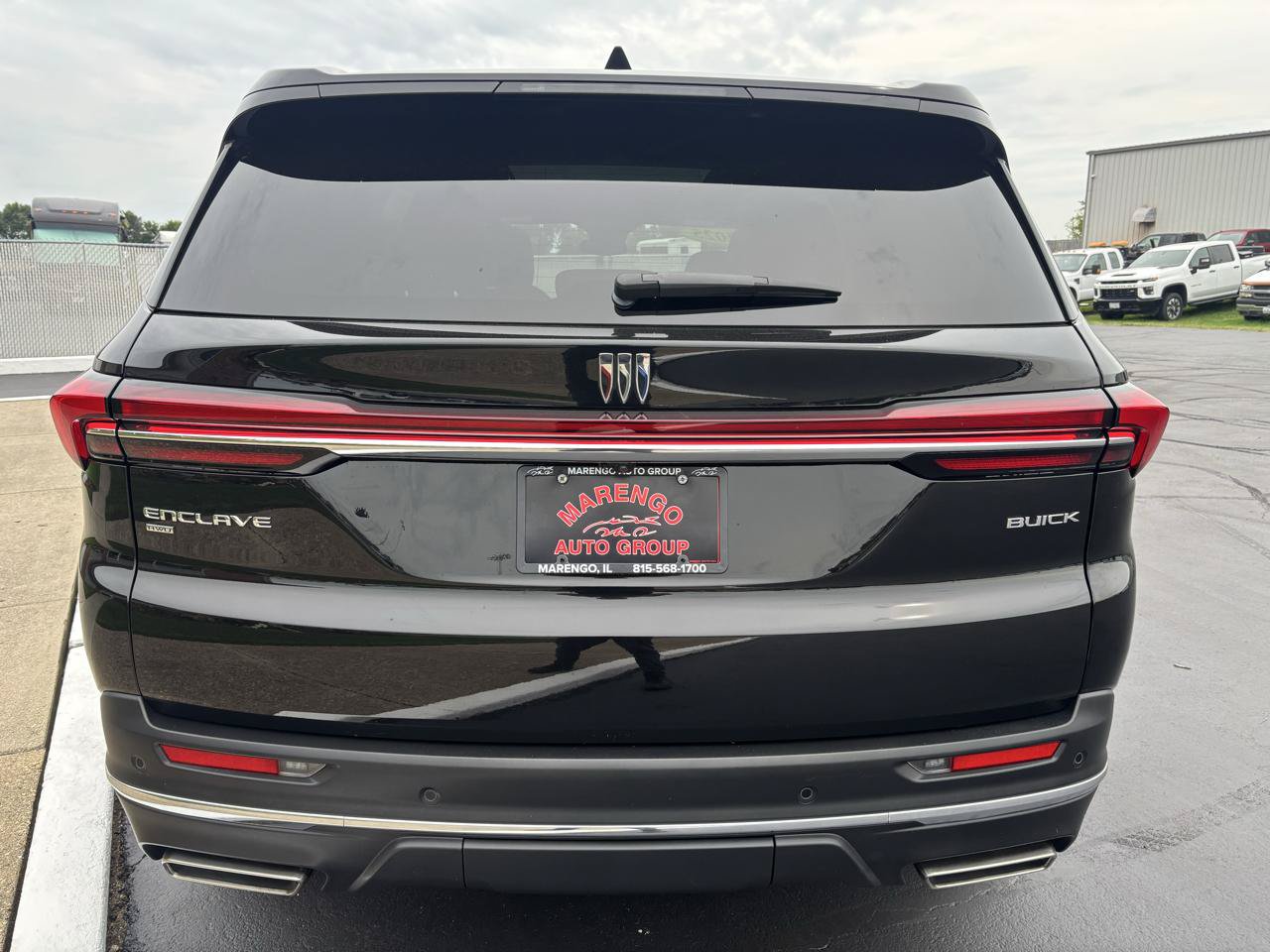 Used 2025 Buick Enclave Preferred w/ Power Package AWD/4WD image 4