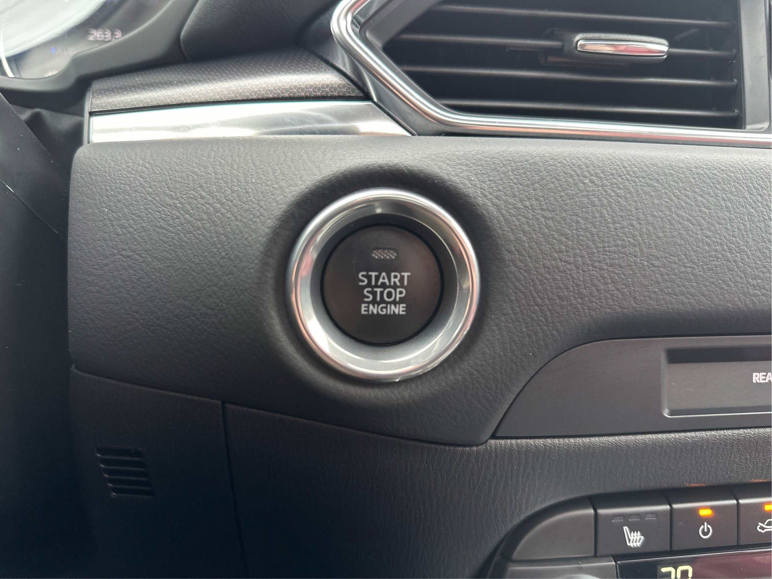 Certified 2025 MAZDA CX-5 Carbon Edition image 33