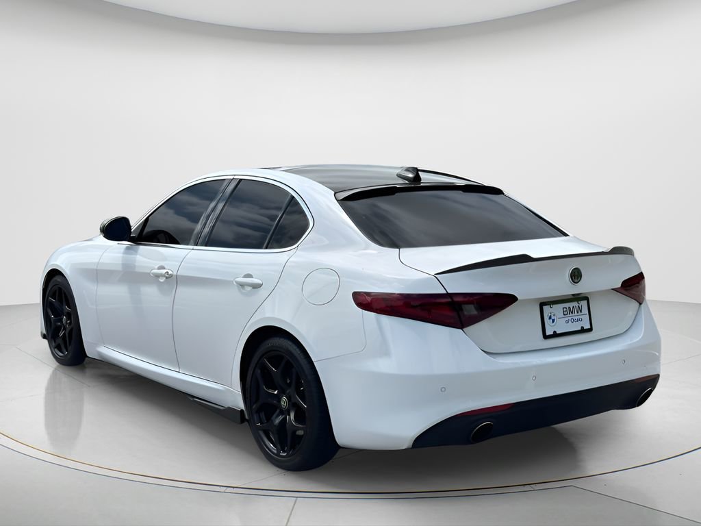 Used 2019 Alfa Romeo Giulia RWD image 7