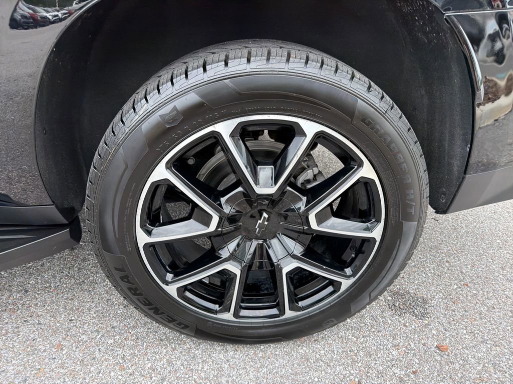 Used 2024 Chevrolet Suburban RST RWD image 50
