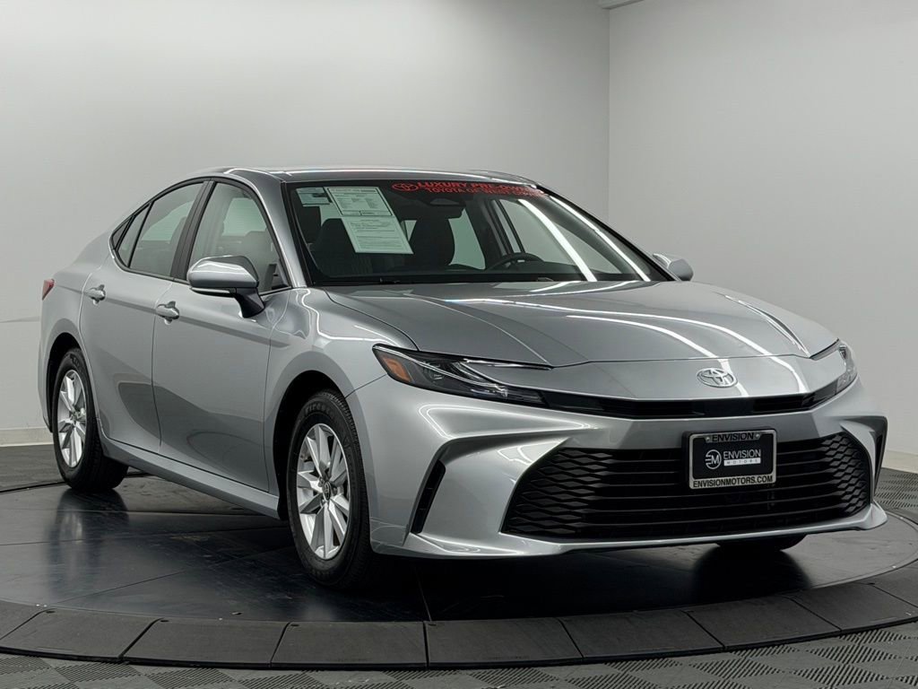 Used 2026 Toyota Camry LE FWD image 6