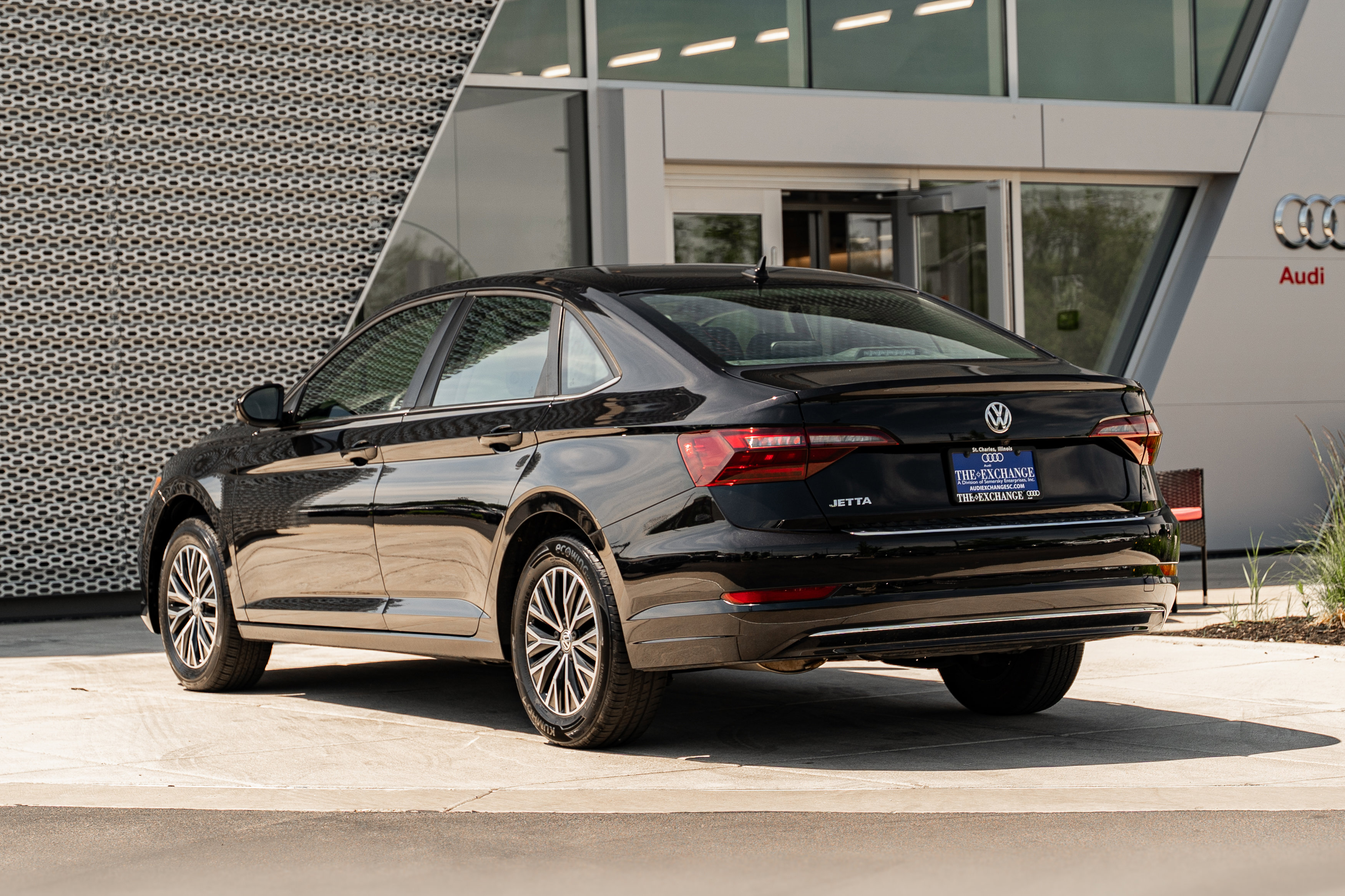Used 2021 Volkswagen Jetta SE FWD image 4