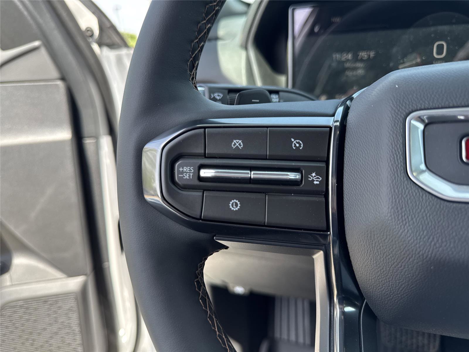 New 2026 GMC Terrain AT4 AWD/4WD image 28