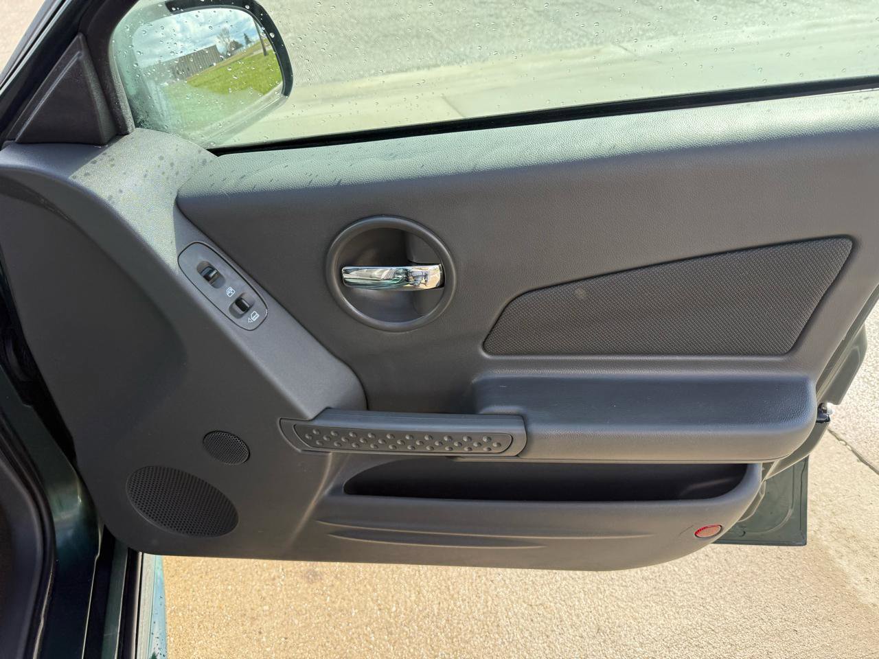 Used 2004 Pontiac Grand Prix GT2 w/ Leather Trim Pkg image 23