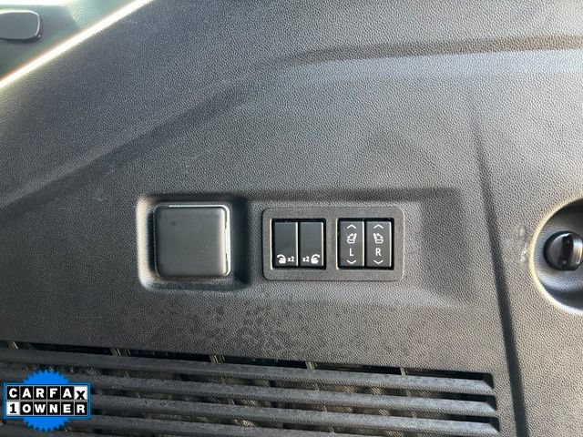 Used 2023 Chevrolet Tahoe Z71 w/ Luxury Package AWD/4WD image 12