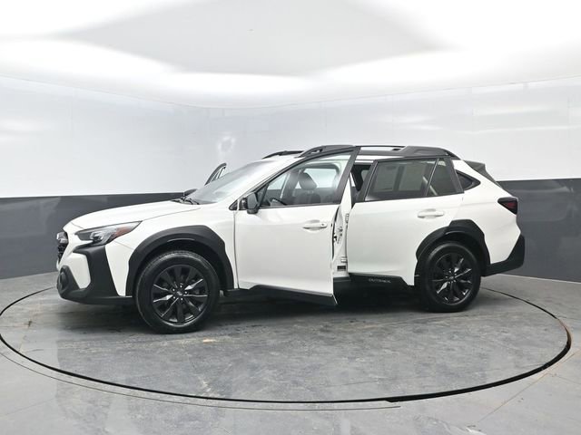 Used 2025 Subaru Outback Onyx Edition AWD/4WD image 28
