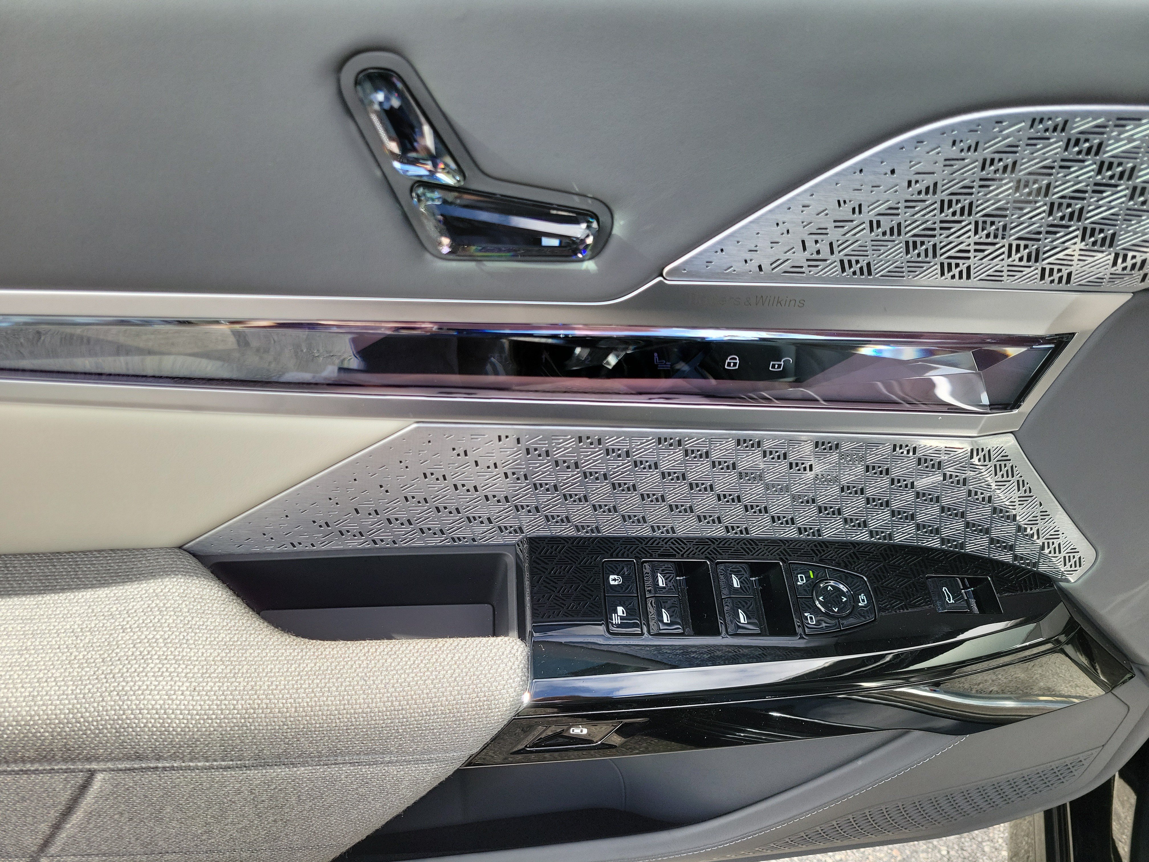 Certified 2024 BMW i7 xDrive60 AWD/4WD image 15