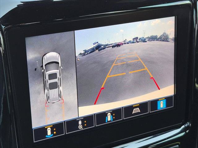 Used 2023 Chevrolet Traverse Premier FWD image 12