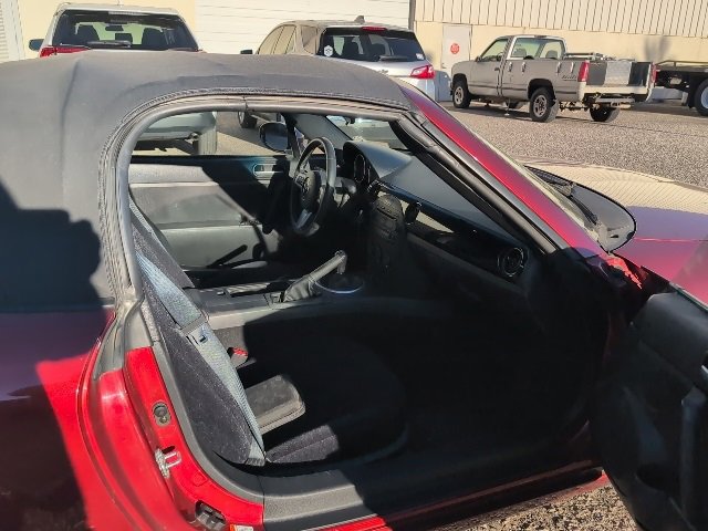 Used 2006 MAZDA MX-5 Miata Touring image 3
