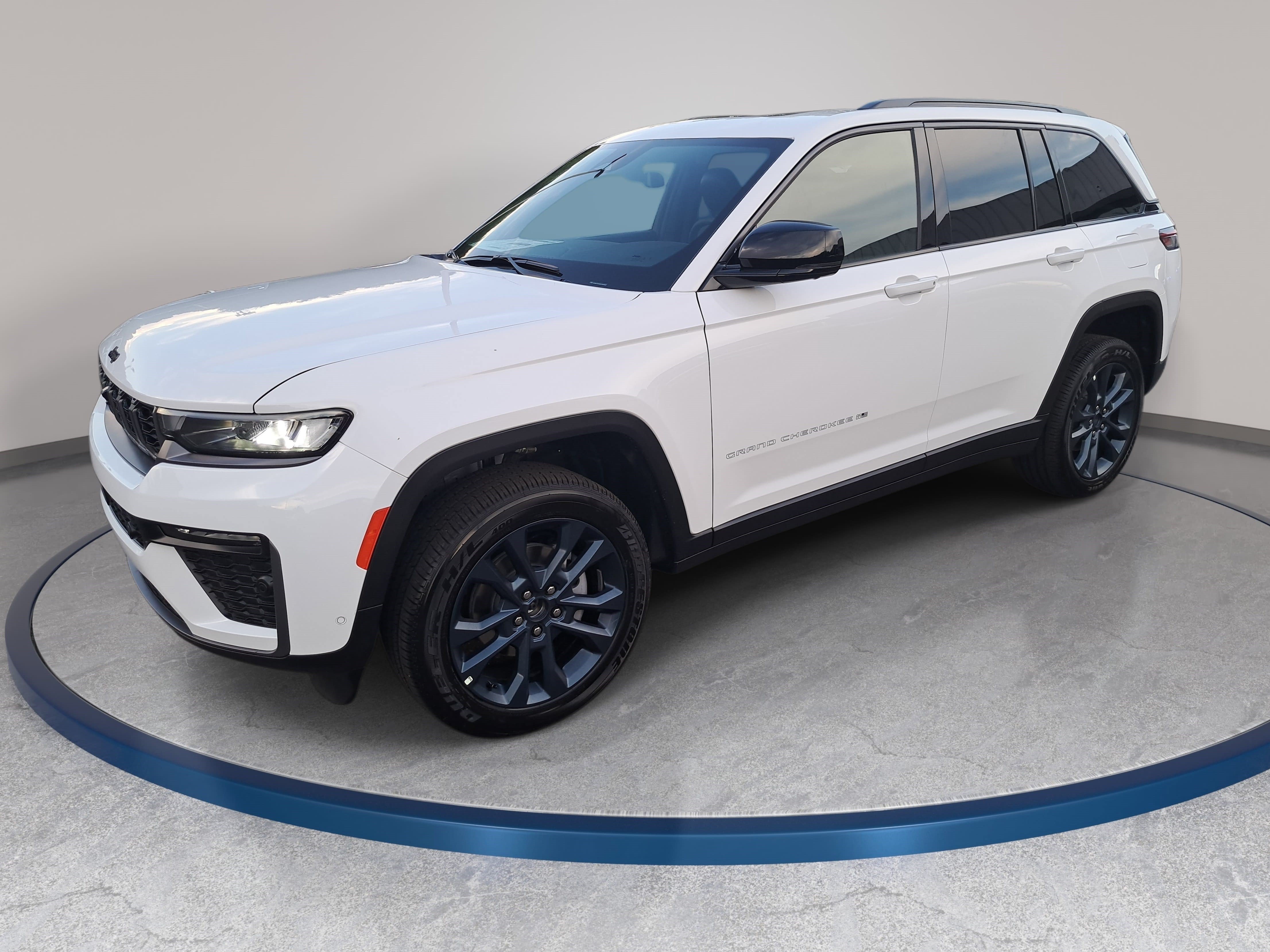 New 2026 Jeep Grand Cherokee Limited AWD/4WD image 1