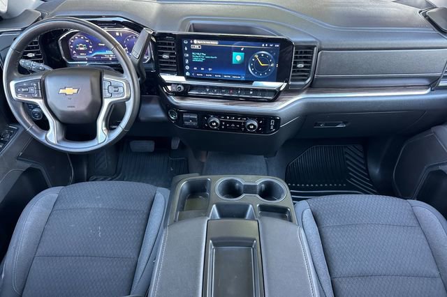 Used 2025 Chevrolet Silverado 2500 LT w/ Convenience Package image 15