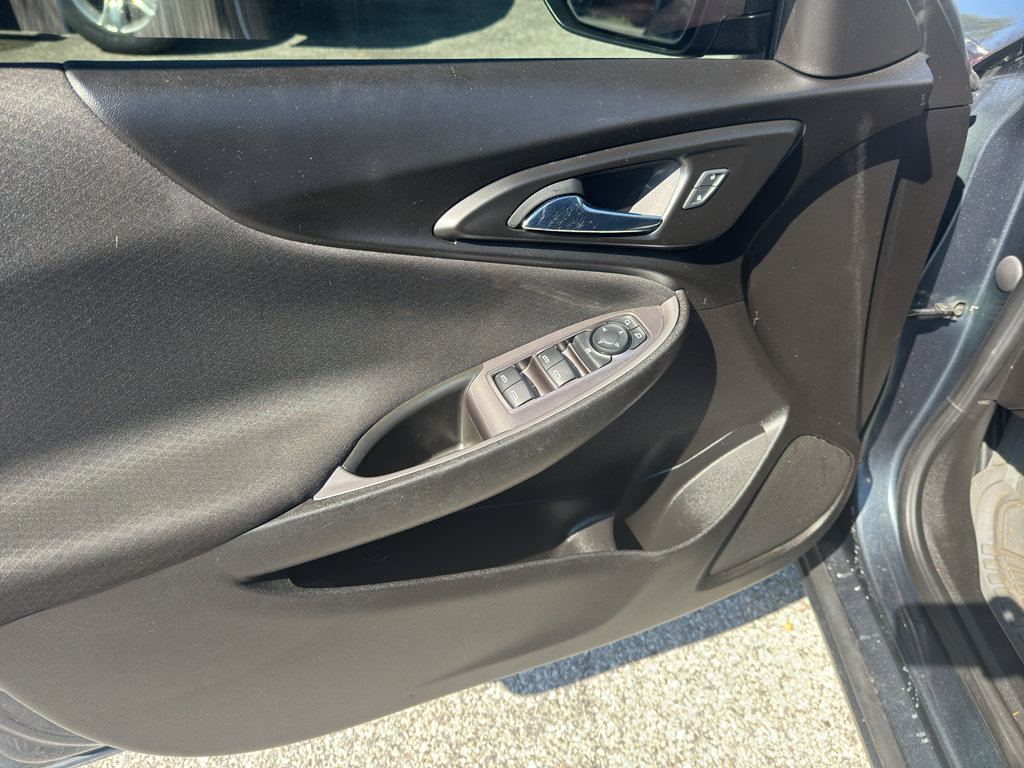 Used 2021 Chevrolet Malibu RS FWD image 11