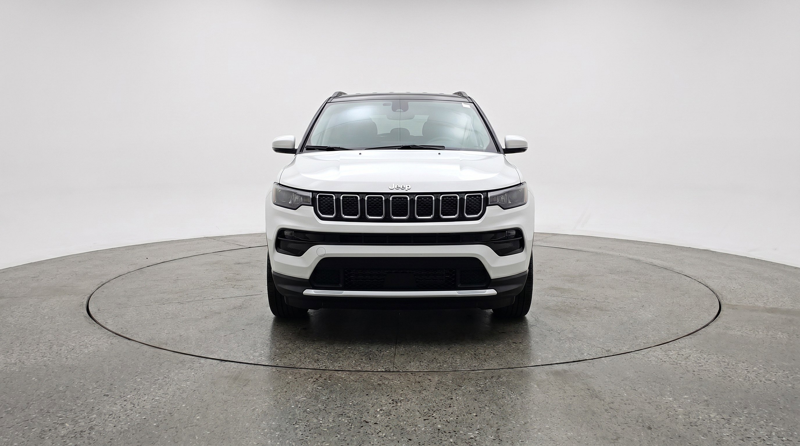 Used 2025 Jeep Compass Limited AWD/4WD image 2