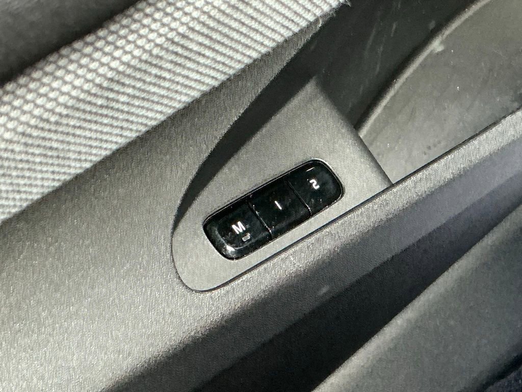 Used 2021 Polestar Polestar 2 image 32