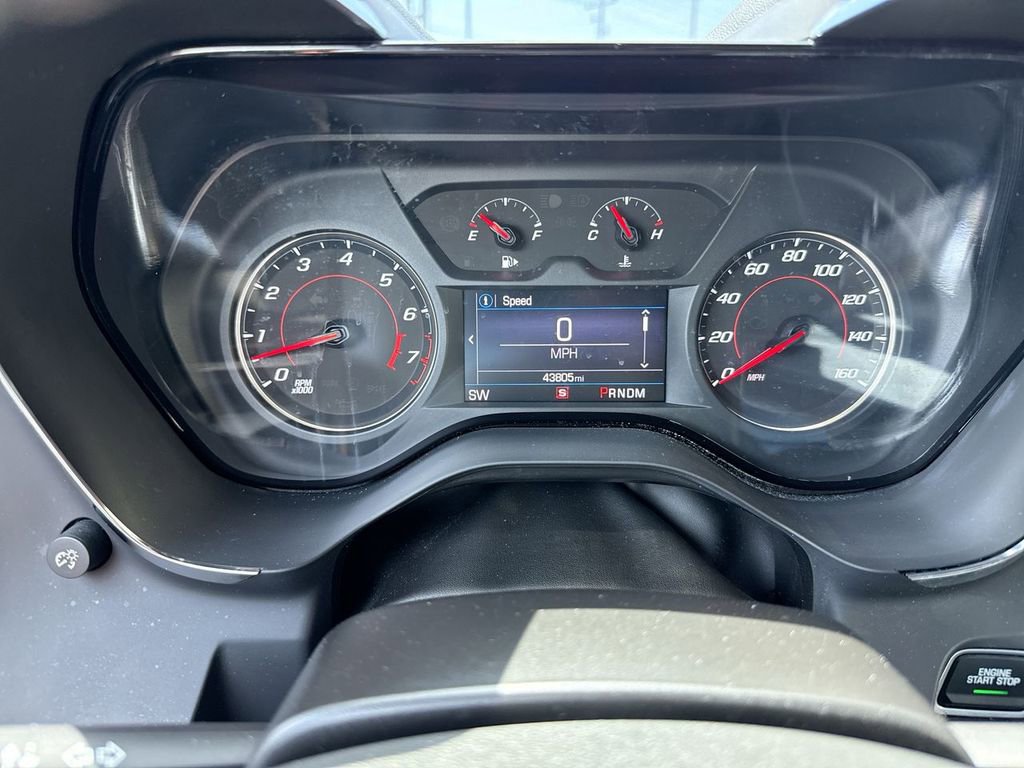 Used 2022 Chevrolet Camaro LT RWD image 15