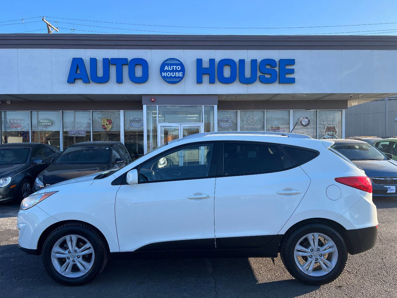 Used 2011 Hyundai Tucson GLS image 8