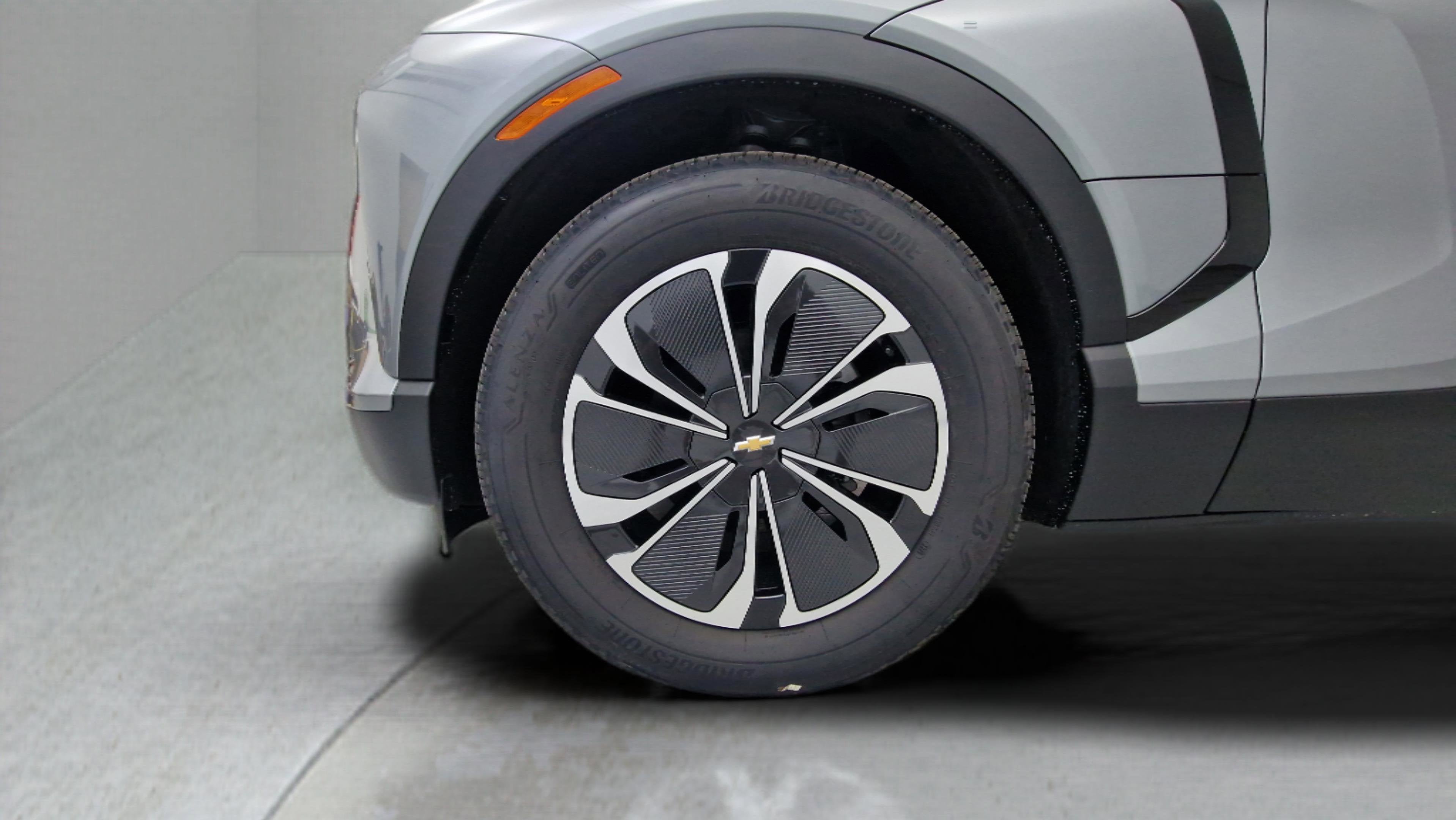New 2025 Chevrolet Blazer EV LT AWD/4WD image 12